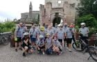 Gruppo in e-bike sui sentieri delle Colline Moreniche del Garda