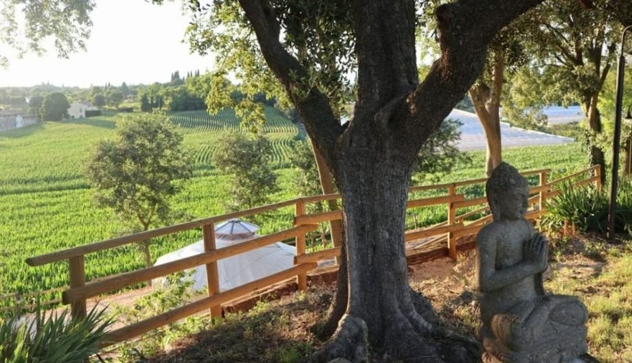 Yurta utilizzata come base per il corso di survival sul Lago di Garda